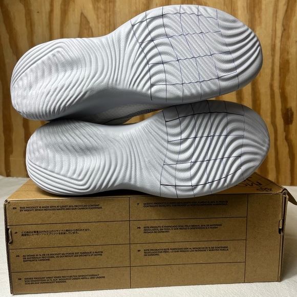 NWT Women’s Flex Experience Rn 11 NN (W) !! Size 11. Never worn before. - Picture 2 of 5